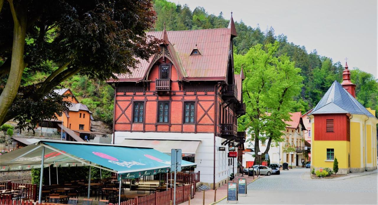 Hotel U Lipy Hrensko Bagian luar foto