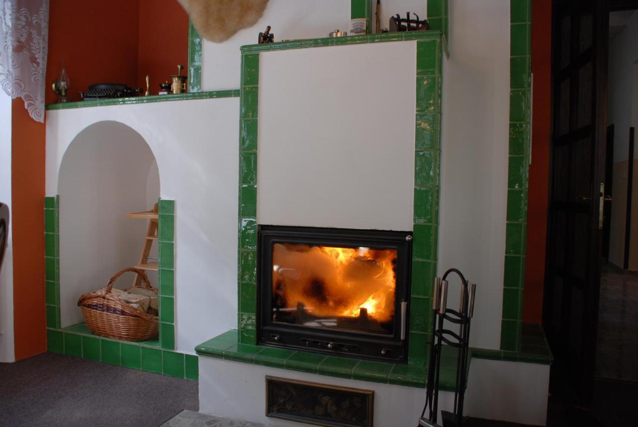 Hotel U Lipy Hrensko Bagian luar foto