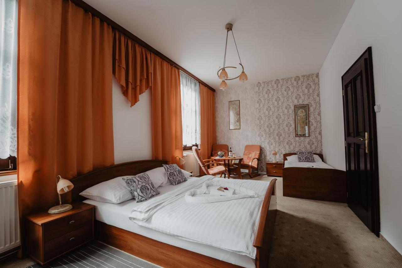 Hotel U Lipy Hrensko Bagian luar foto