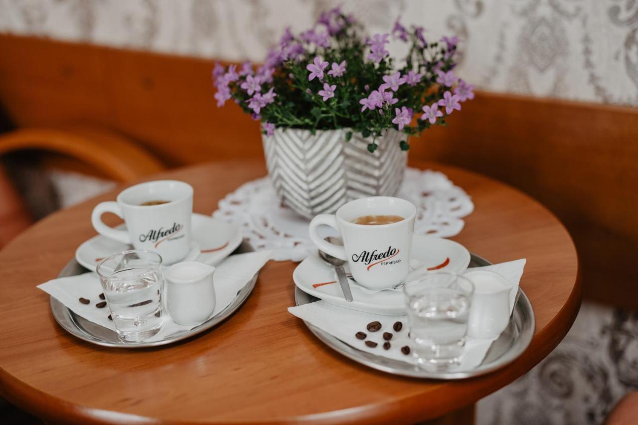 Hotel U Lipy Hrensko Bagian luar foto